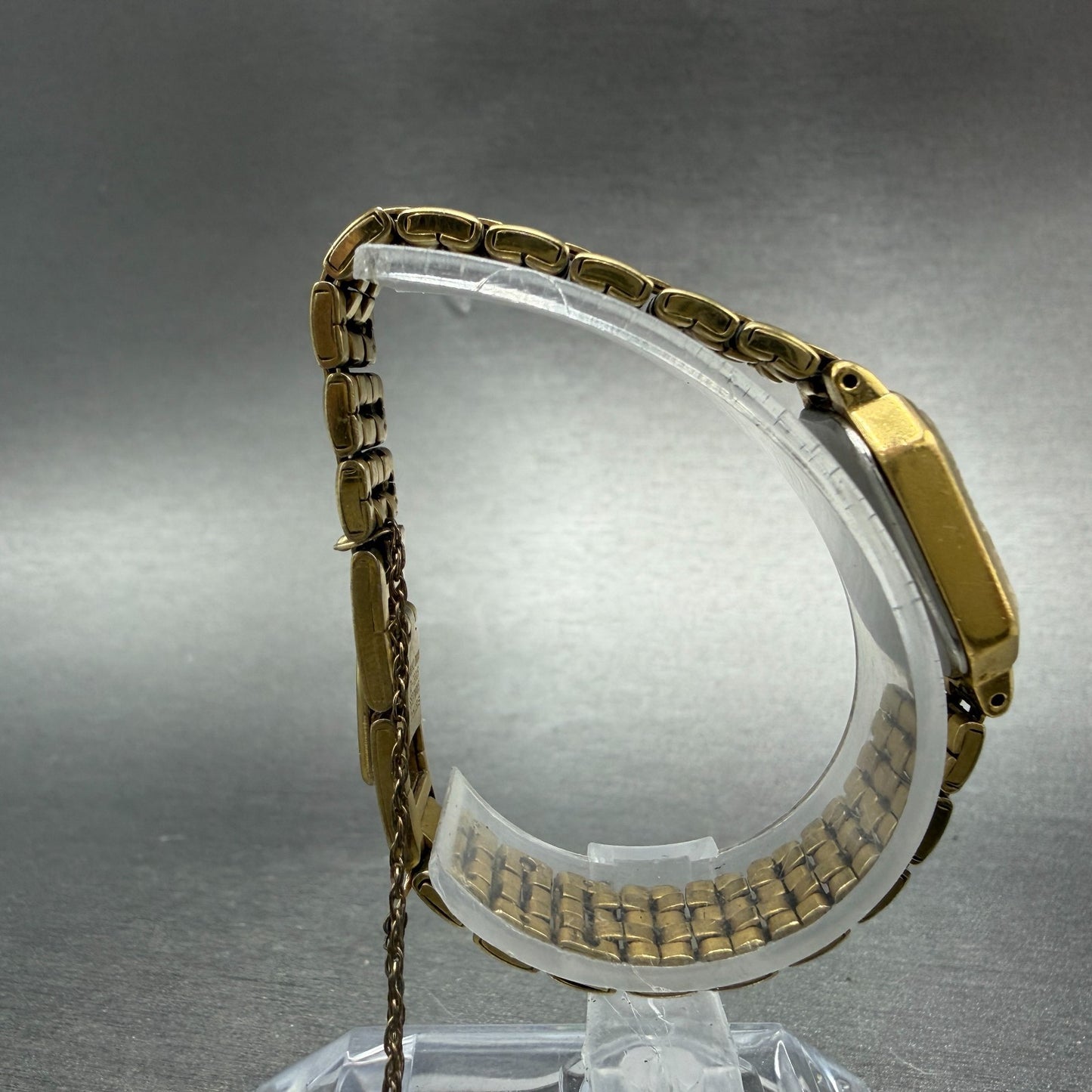 Seiko Watch Women 17mm Champagne Dial Gold Tone Octagon V400-5608 New Battery8