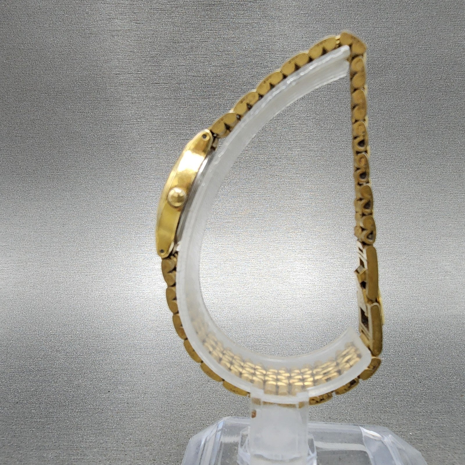 Seiko Watch Women 19mm White Dial Gold Tone Round V4010289 New Battery6