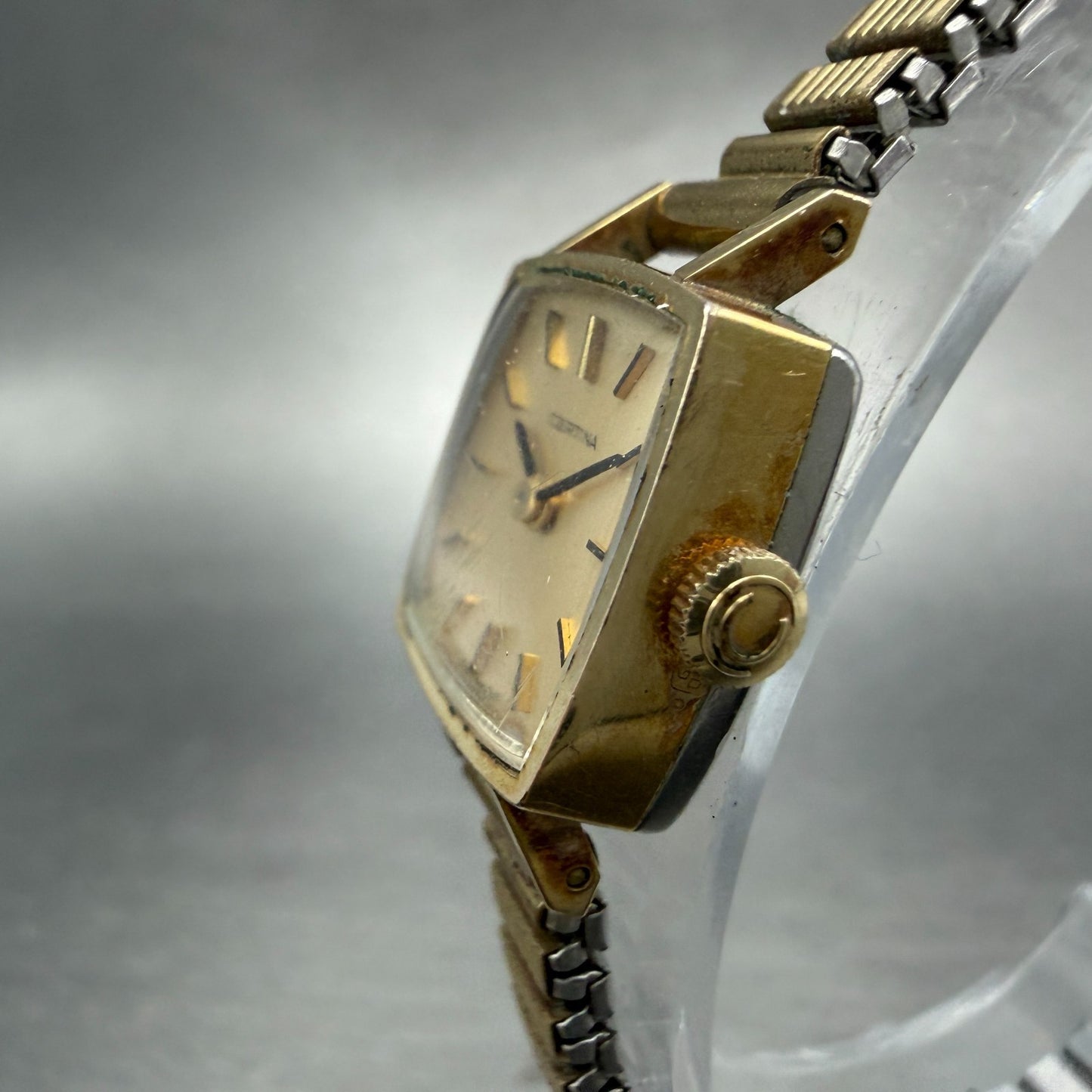 Certina Watch Women 17mm Gold Dial Gold Plated Square Manaul Wind Runs VTG2