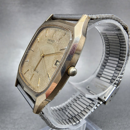 Seiko Dolce Watch Men 29mm Champagne Dial Gold Date Rectangle 9522-5010 PARTS