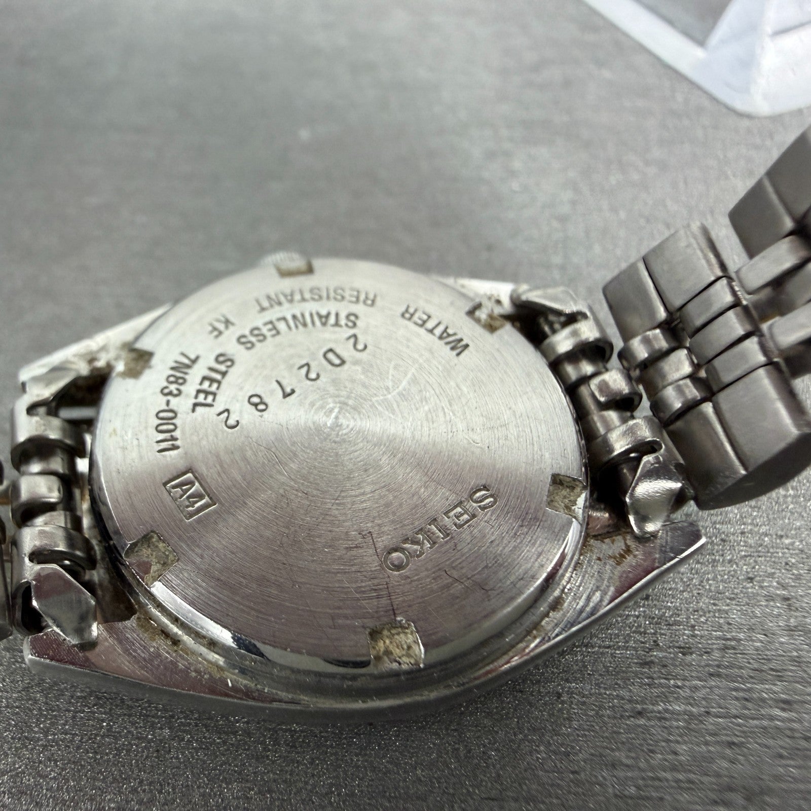 Seiko Watch Women 25mm White Dial Silver Tone Date 7n83-0011 Round NewBatt 879