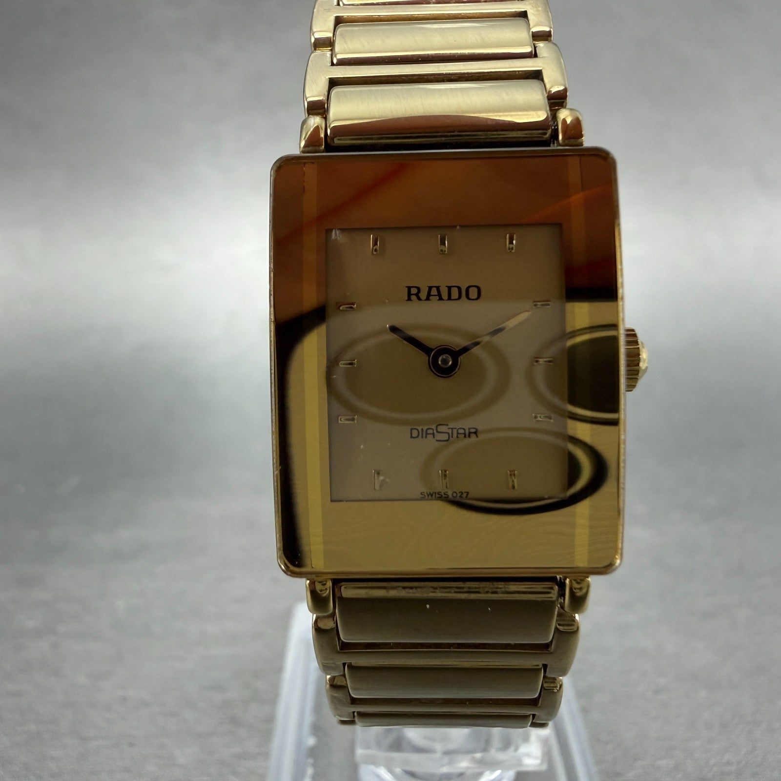 Rado Diastar Tank Watch Women 18mm Champagne Dial Gold Tone 153.0283.3 New Batt0