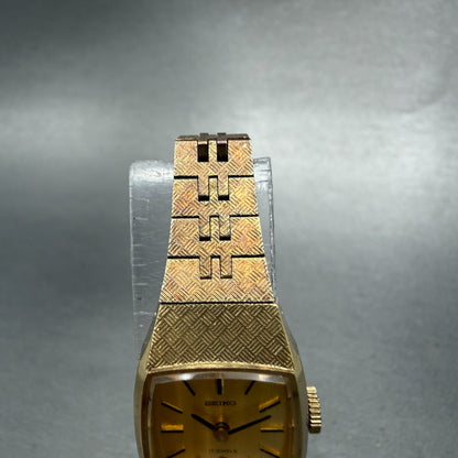 Seiko Tank Watch Women 17mm Champagne Dial Gold Tone Manual 11-4210 Runs Vintage4