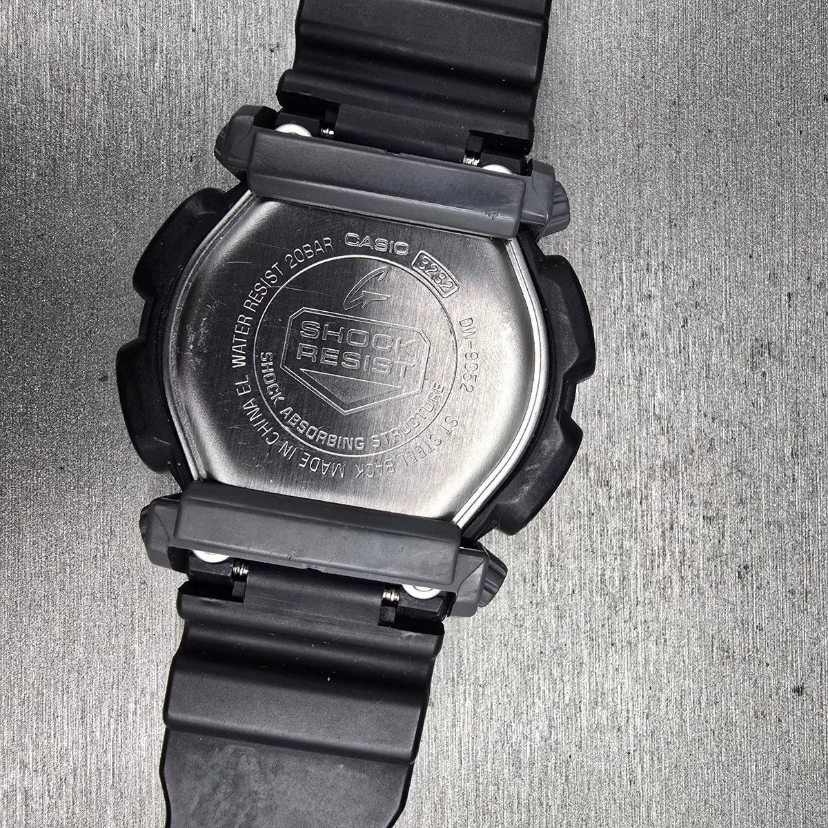 Casio G-Shock DW-9052 Watch Men 47mm Black Red Chronograph Alarm New Battery10