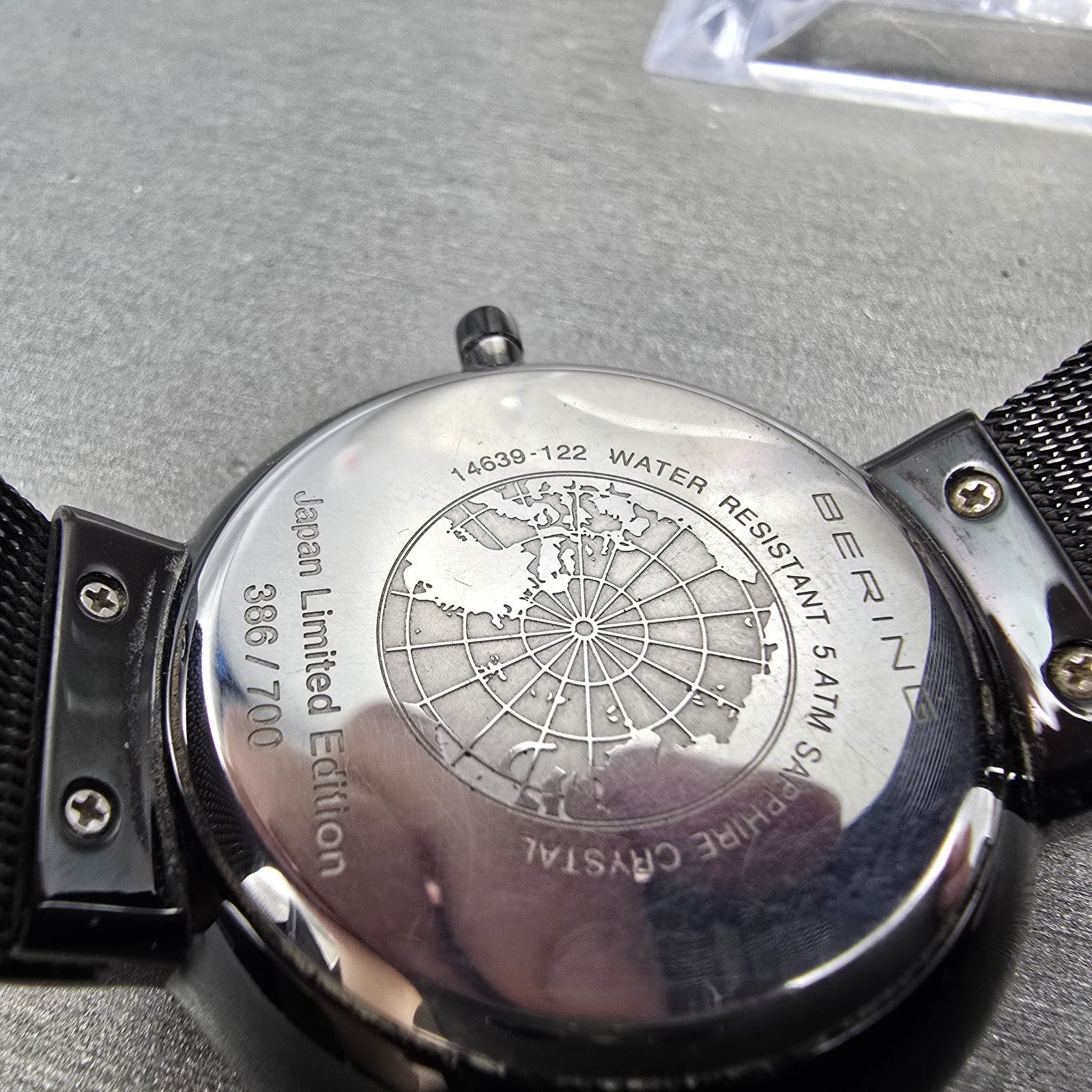 Bering Solar Watch Men 39mm Gray Dial Black Date Round Mesh 14639-122 Works9