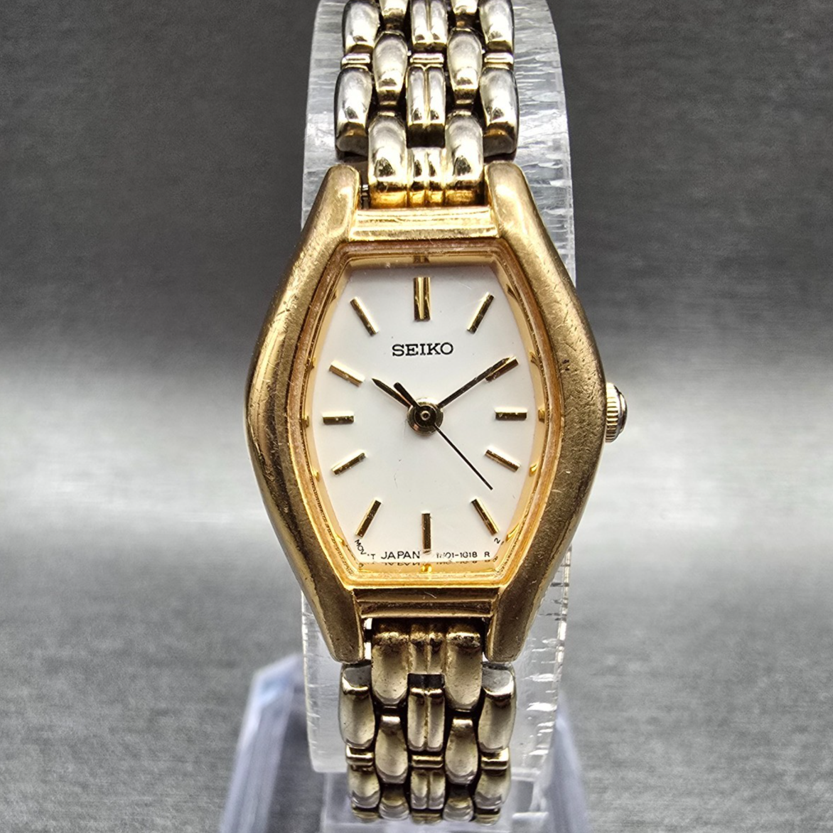 Seiko Watch Women 18mm White Dial Gold Tone Oval 1N01-5C19 New Battery Vintage J0