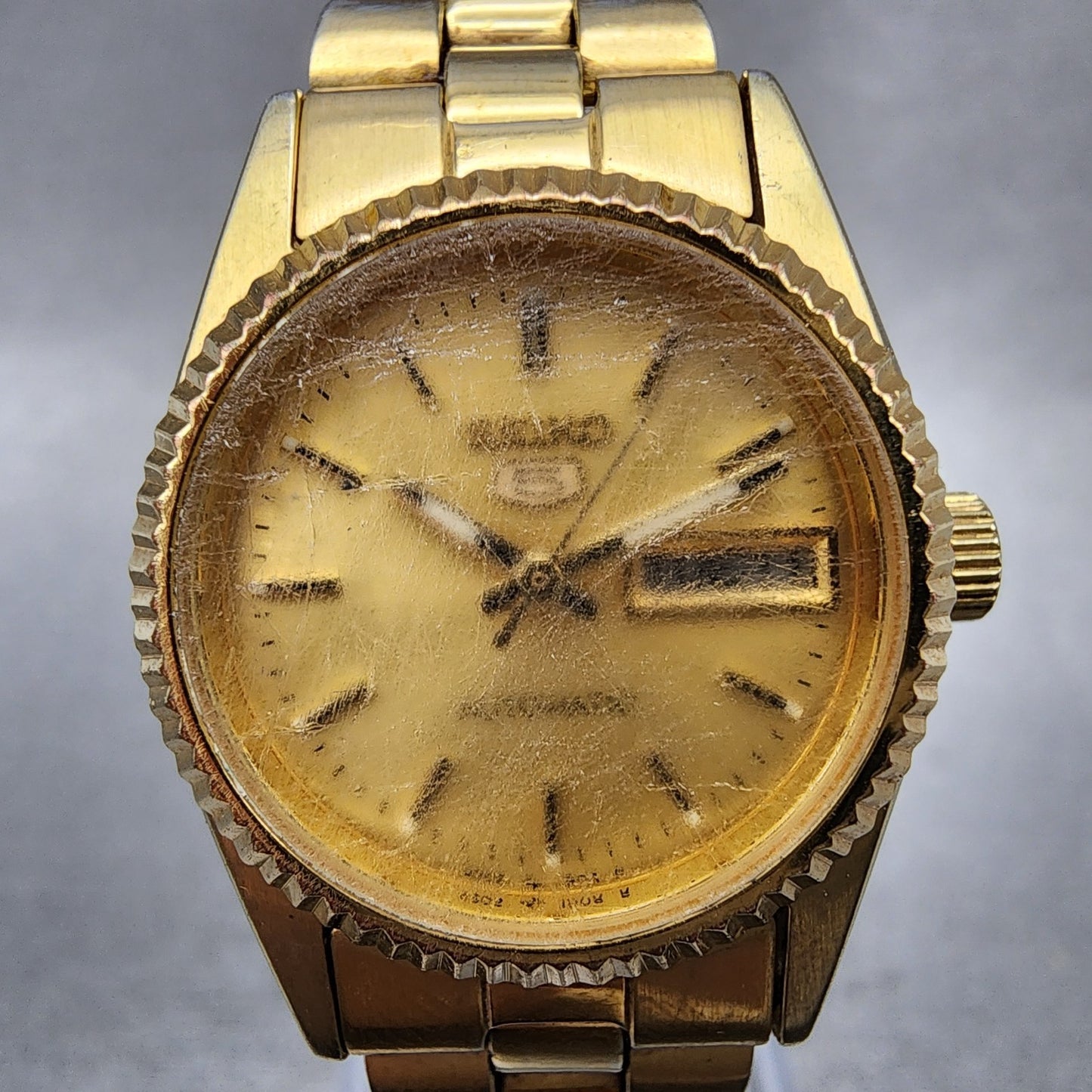 Seiko 5 Automatic Watch Women 24mm Champagne Dial Gold Tone Daydate Runs1