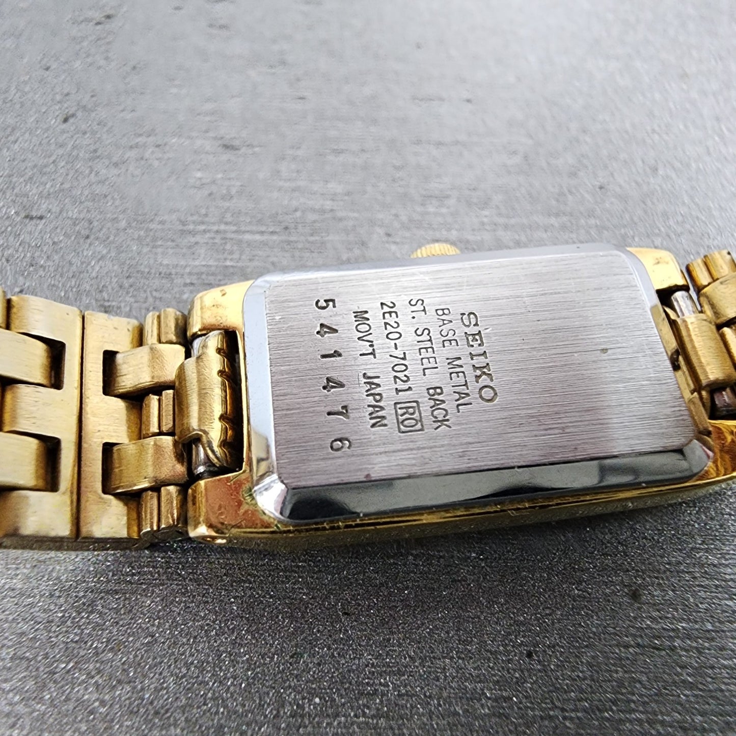 Seiko Tank Watch Women 13mm Black Dial Gold Tone 2e207021 New Battery ABC129