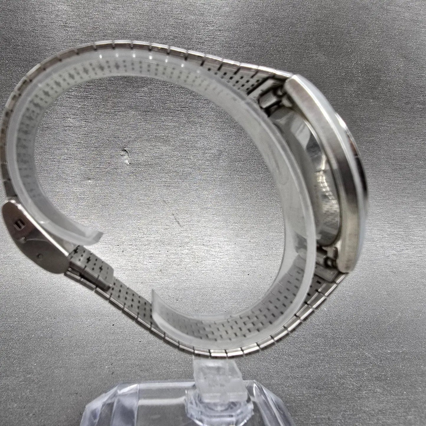 Seiko King Quartz Watch Men 37mm Silver Dial Silver Tone Daydate 5856-8001 PARTS10