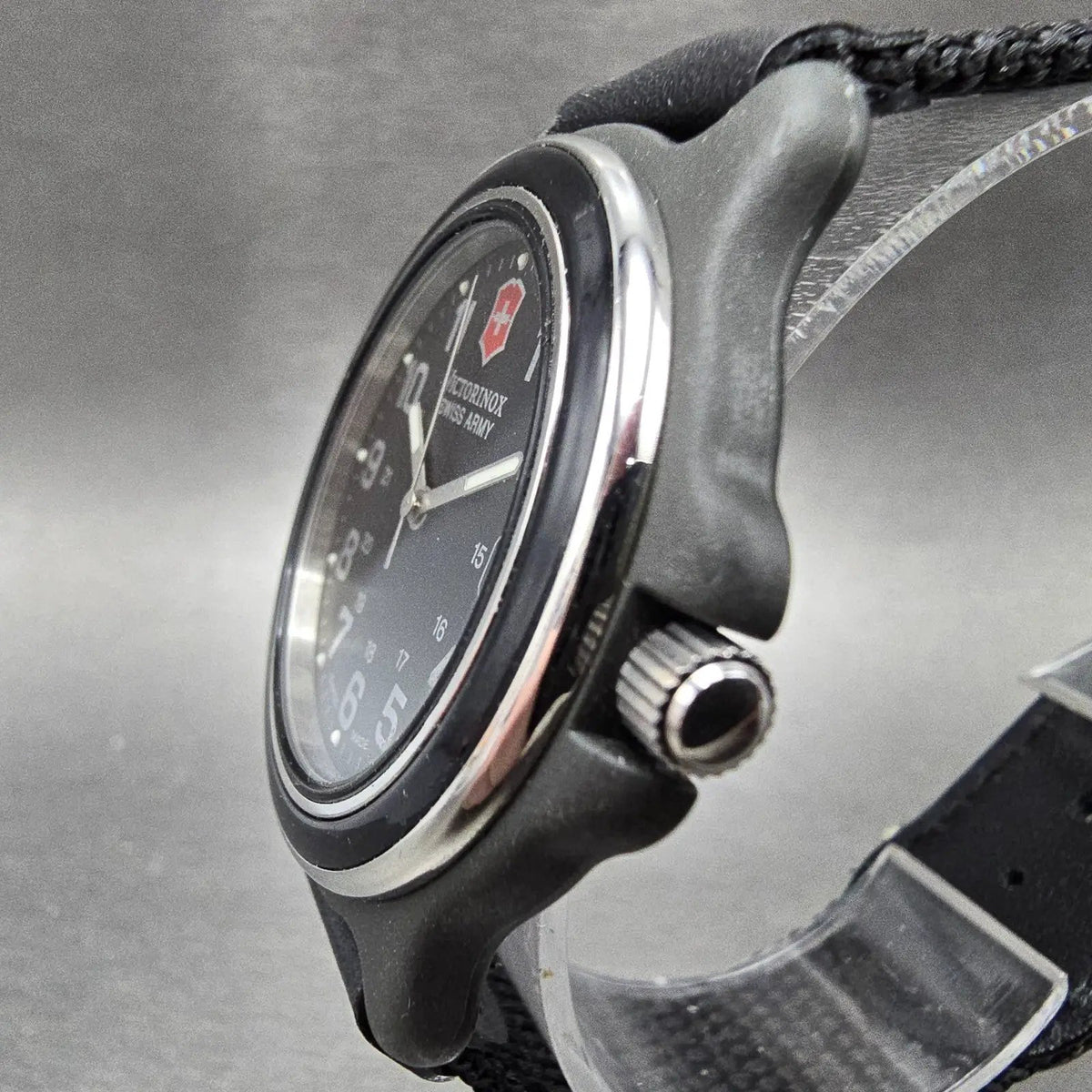 Victorinox Swiss Army Watch Men 39mm Black Dial Black Silver Date New BatteryP2