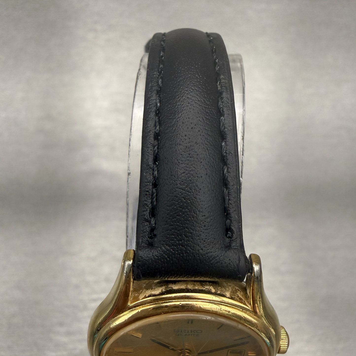 Seiko Watch Women 25mm Gold Dial Gold Tone Date Round 7N82-0101 New Battery4