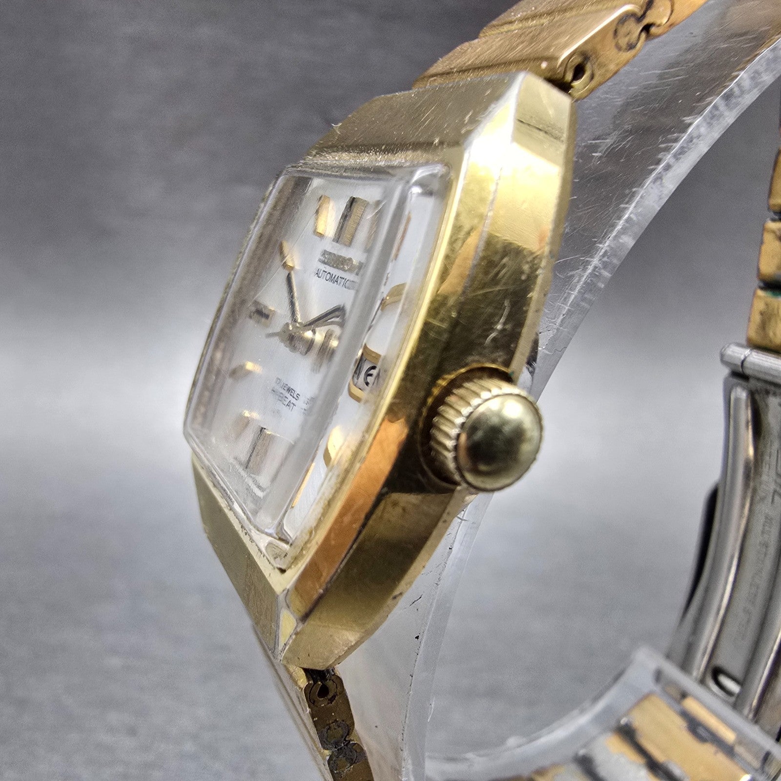 Seiko Autoamtic Watch Women 23mm White Dial Gold Tone Daydate 2206-3050 Works2