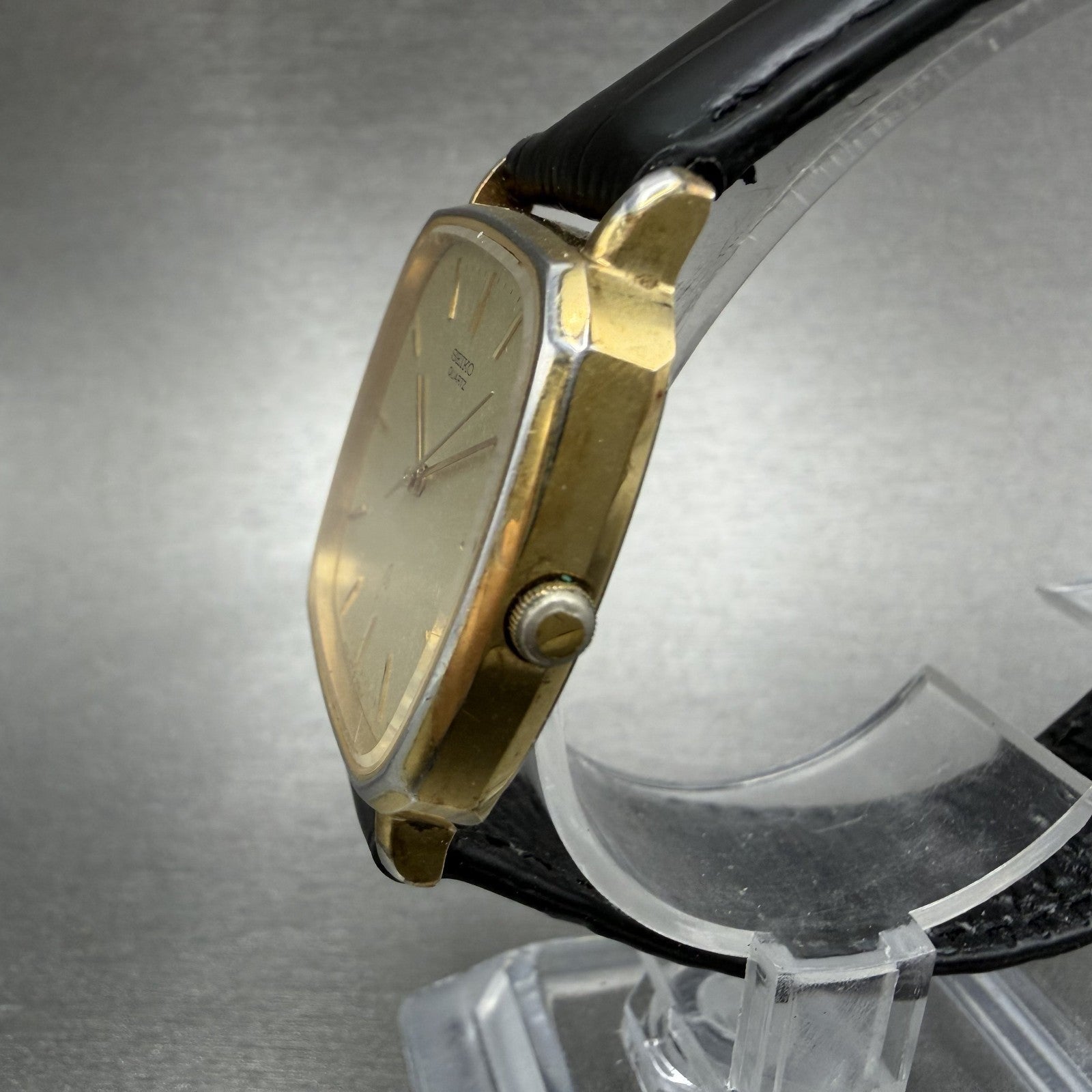 Seiko Watch Men 31mm Champagne Dial Gold Tone Rectangle 5931-5470 New Battery2