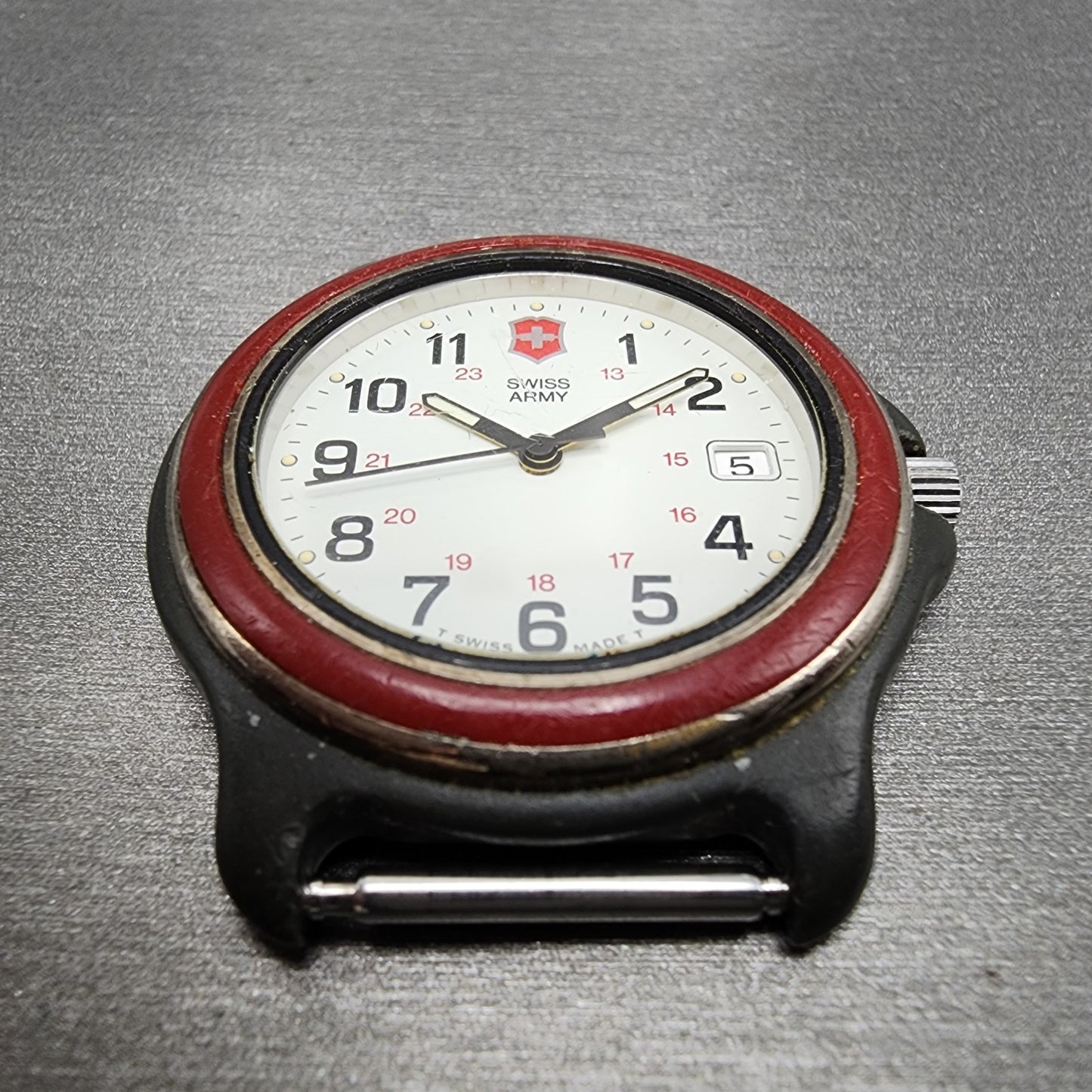 Victorinox Swiss Army Watch Men 39mm White Dial Black Tone Date Round New Batt2