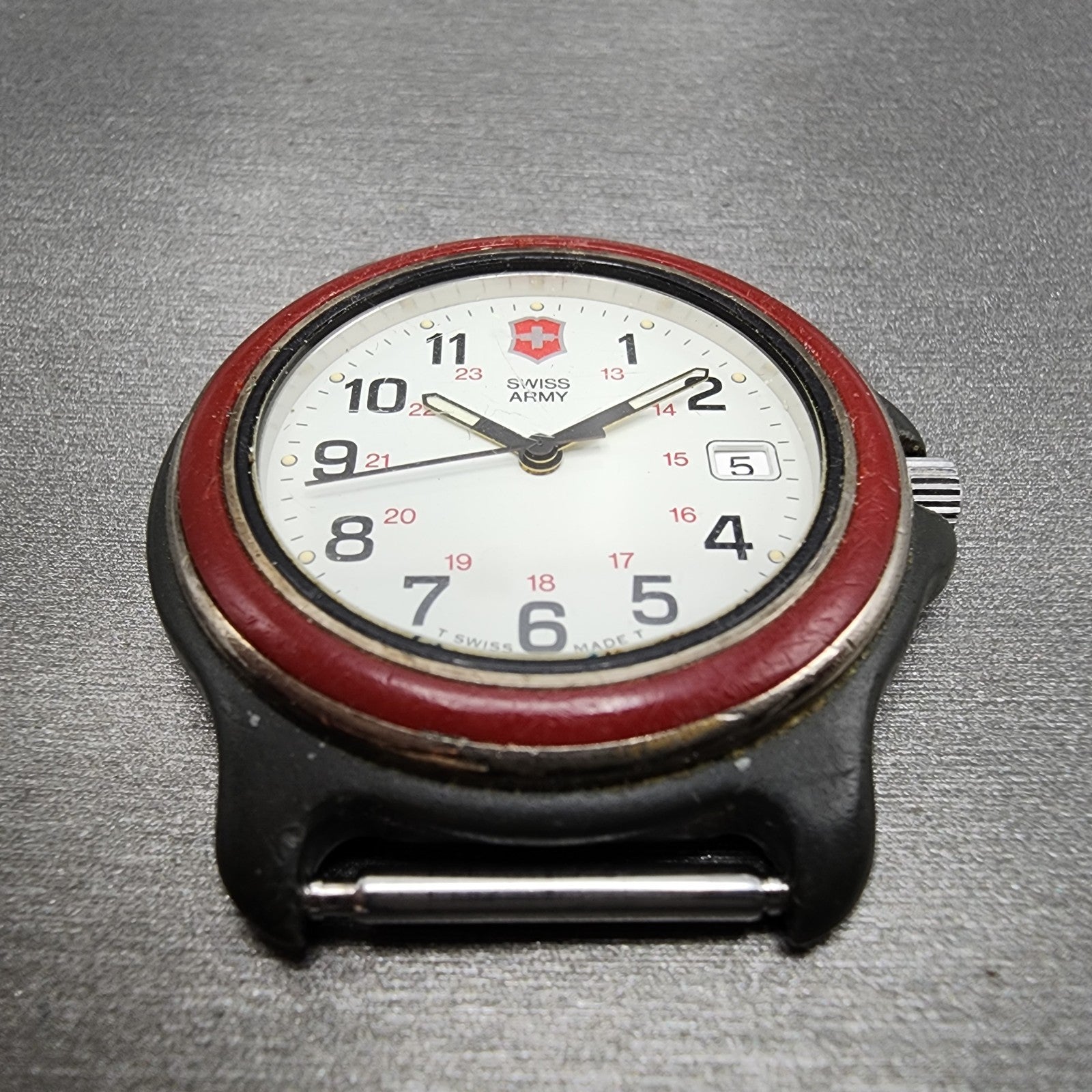Victorinox Swiss Army Watch Men 39mm White Dial Black Tone Date Round New Batt2