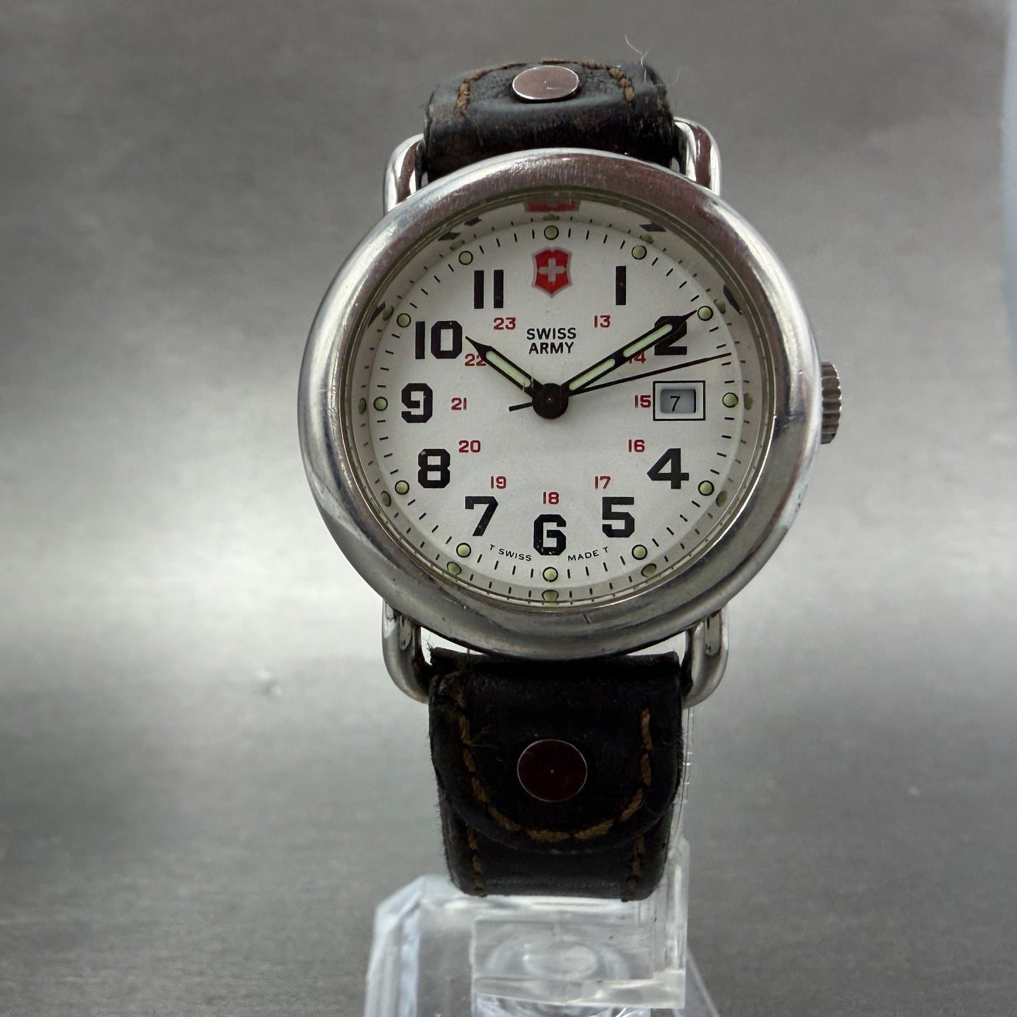Victorinox Swiss Army Calvary Watch Women 31mm White Dial Silver Tone Date PARTS6
