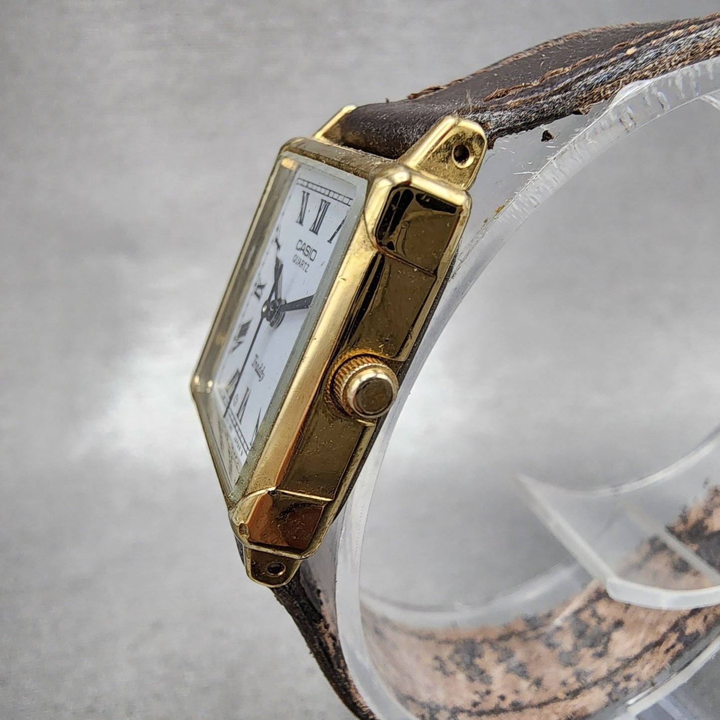 Casio Traddy Tank Watch Women 21mm White Dial Gold Tone Rectangle New Battery2