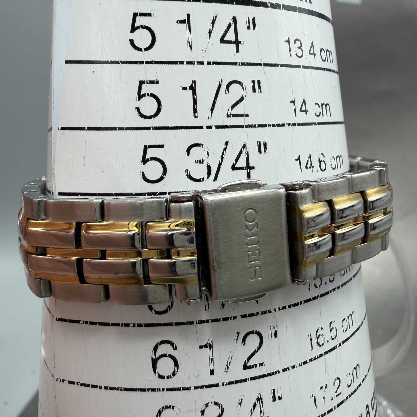 Seiko Solar Watch Women 28mm White Dial Two Tone Date Round V137-0BM0 Runs10