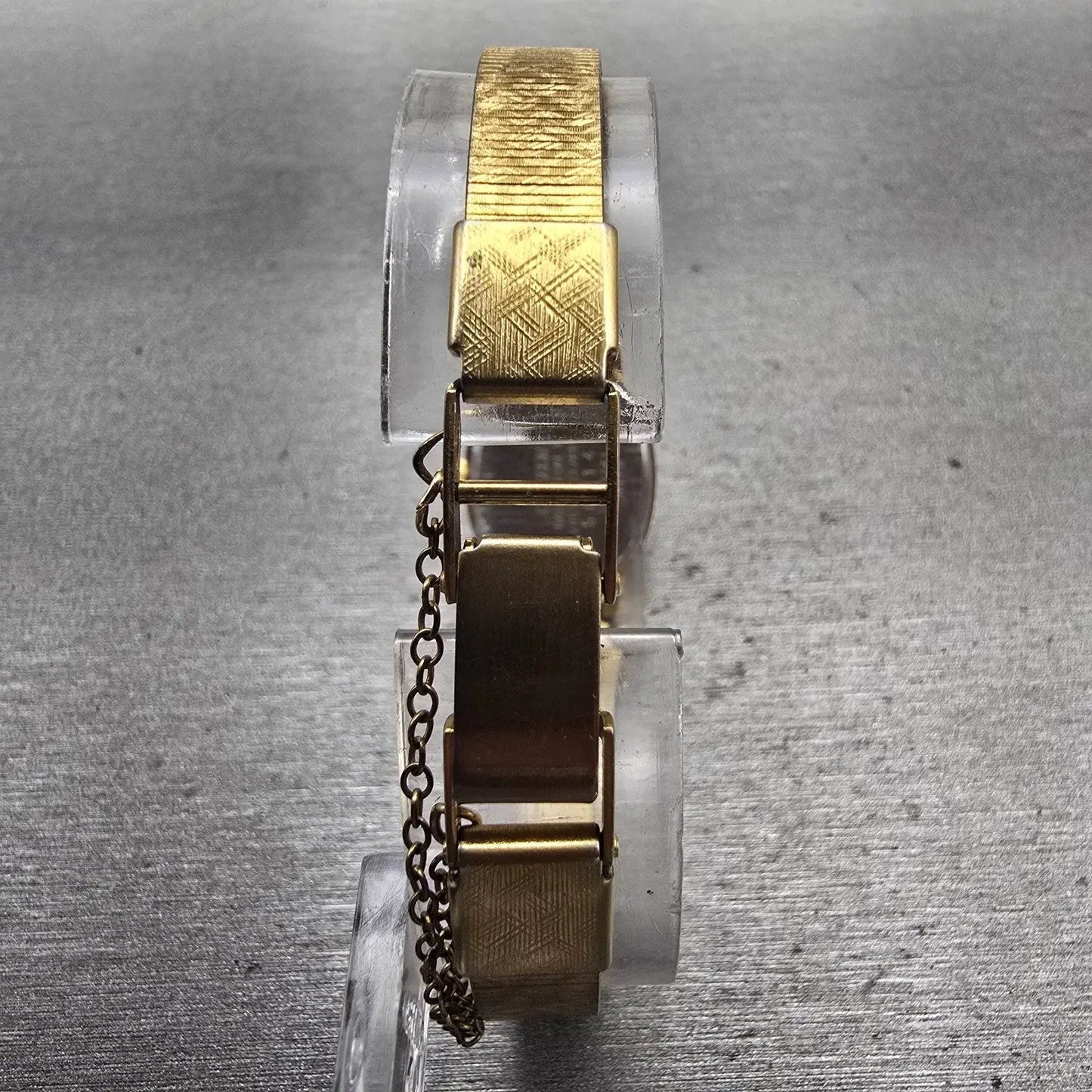 Citizen CQ Watch Women 16mm Black Dial Gold Tone Rectangle 2951-293789 New Batt7