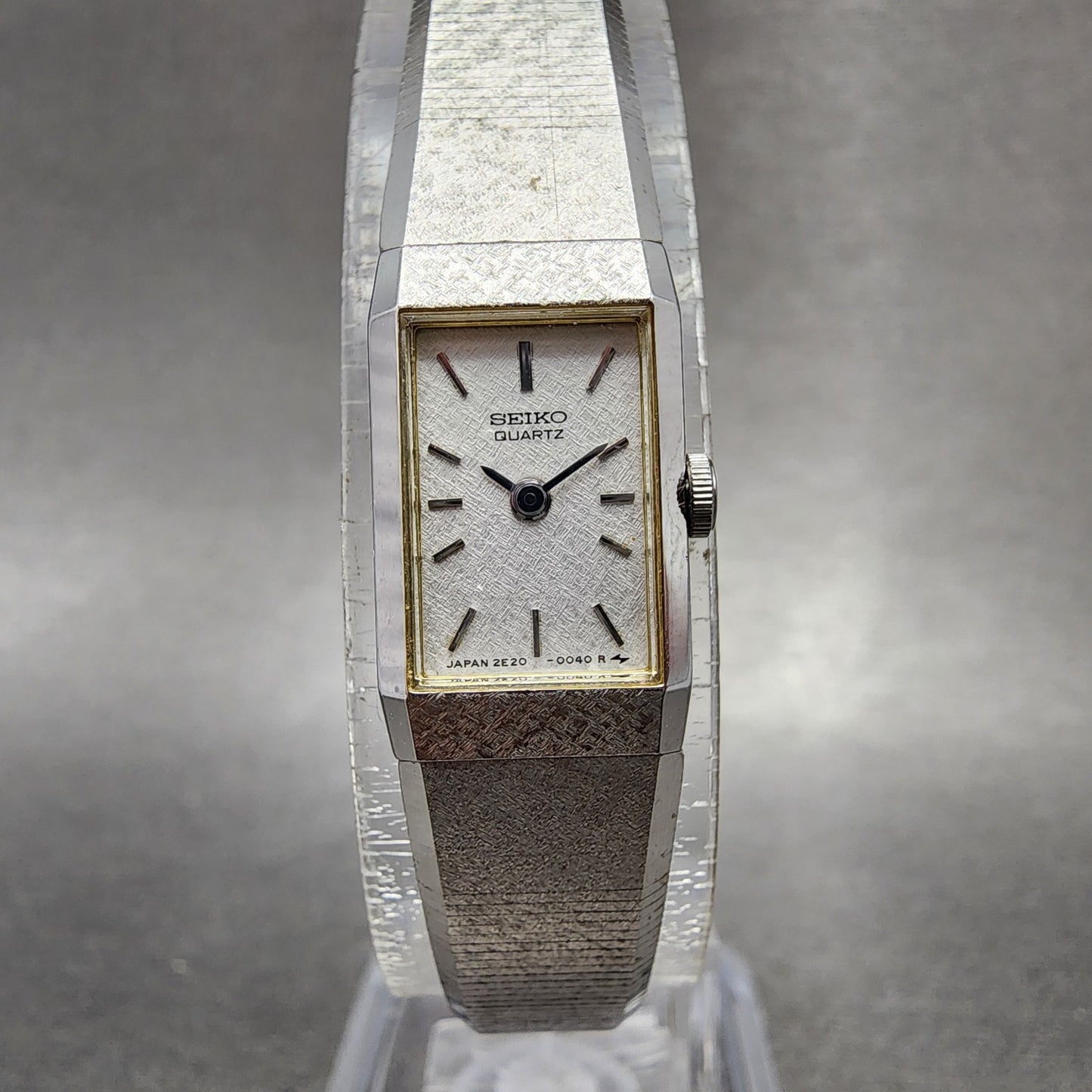 Seiko Tank Watch Women 12mm Silver Dial Silver Tone 2e205029 New Battery0