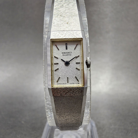 Seiko Tank Watch Women 12mm Silver Dial Silver Tone 2e205029 New Battery0