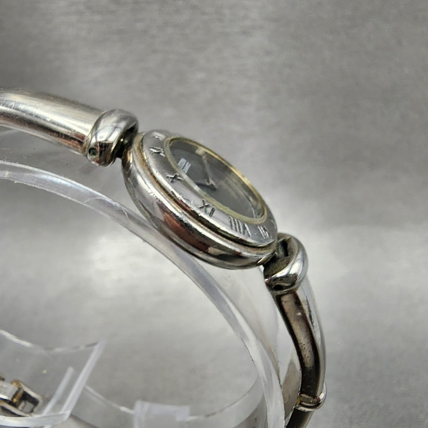 Citizen Watch Women 21mm Gray Dial Silver Tone Round Bangle 5920H14258 New batt3