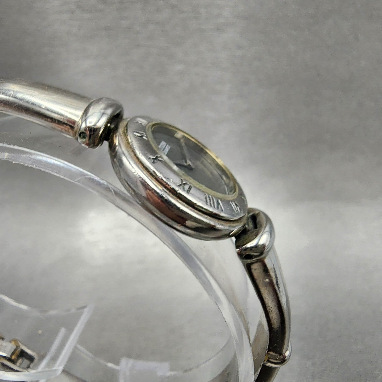 Citizen Watch Women 21mm Gray Dial Silver Tone Round Bangle 5920H14258 New batt3