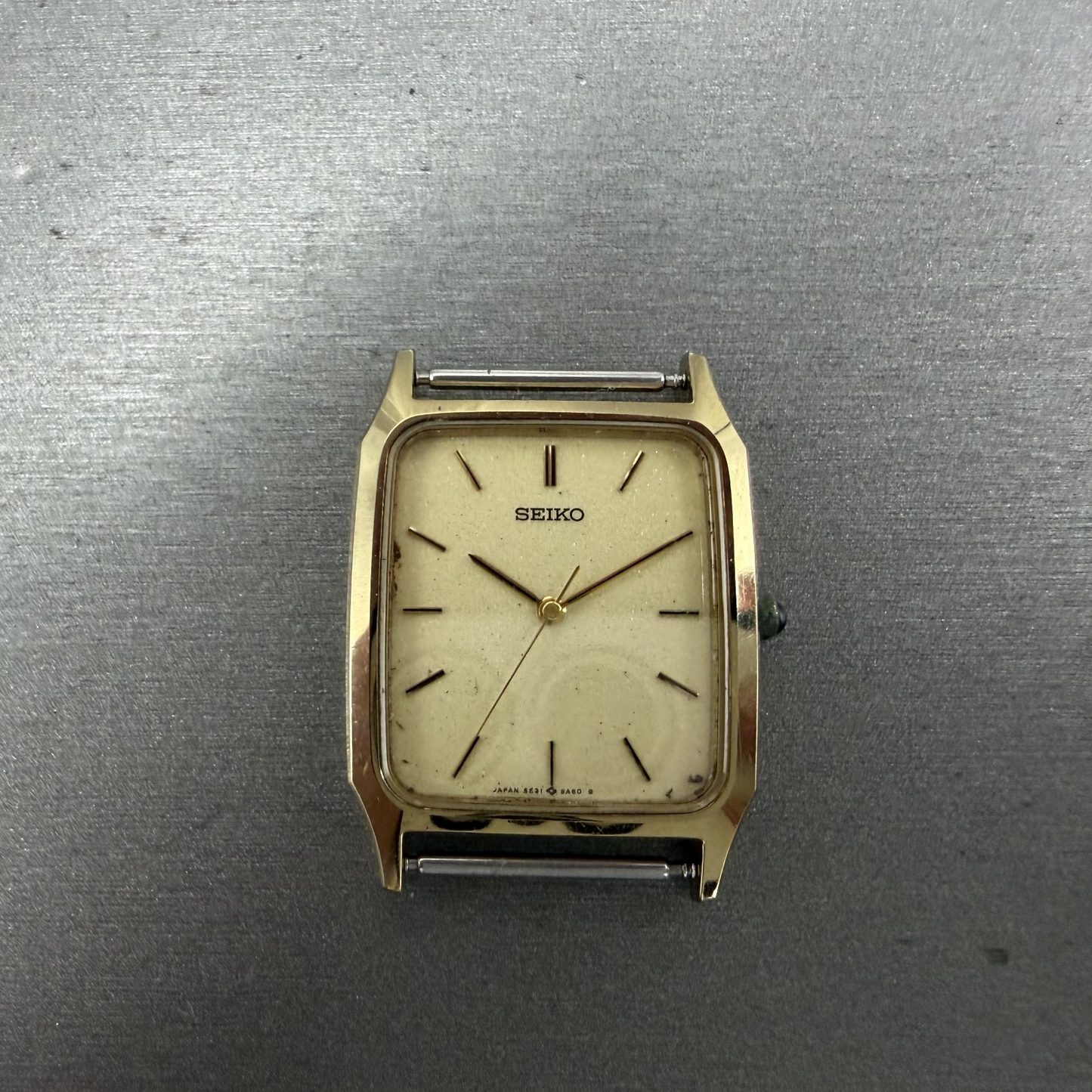 Seiko Tank Watch Men 27mm Cream Dial Gold Tone Rectangle 5E31-5A50 PARTS0