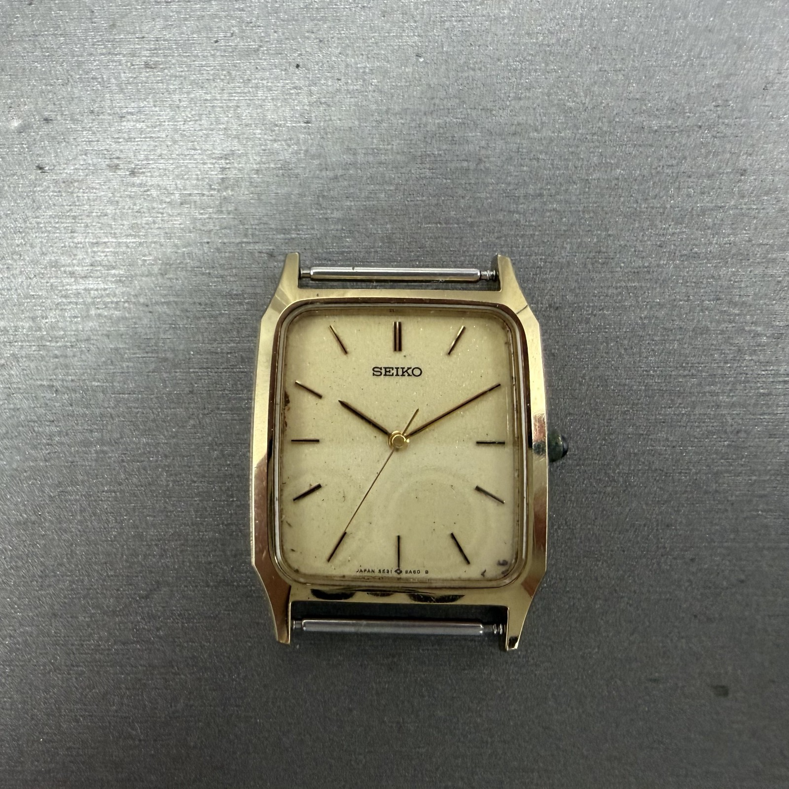Seiko Tank Watch Men 27mm Cream Dial Gold Tone Rectangle 5E31-5A50 PARTS0
