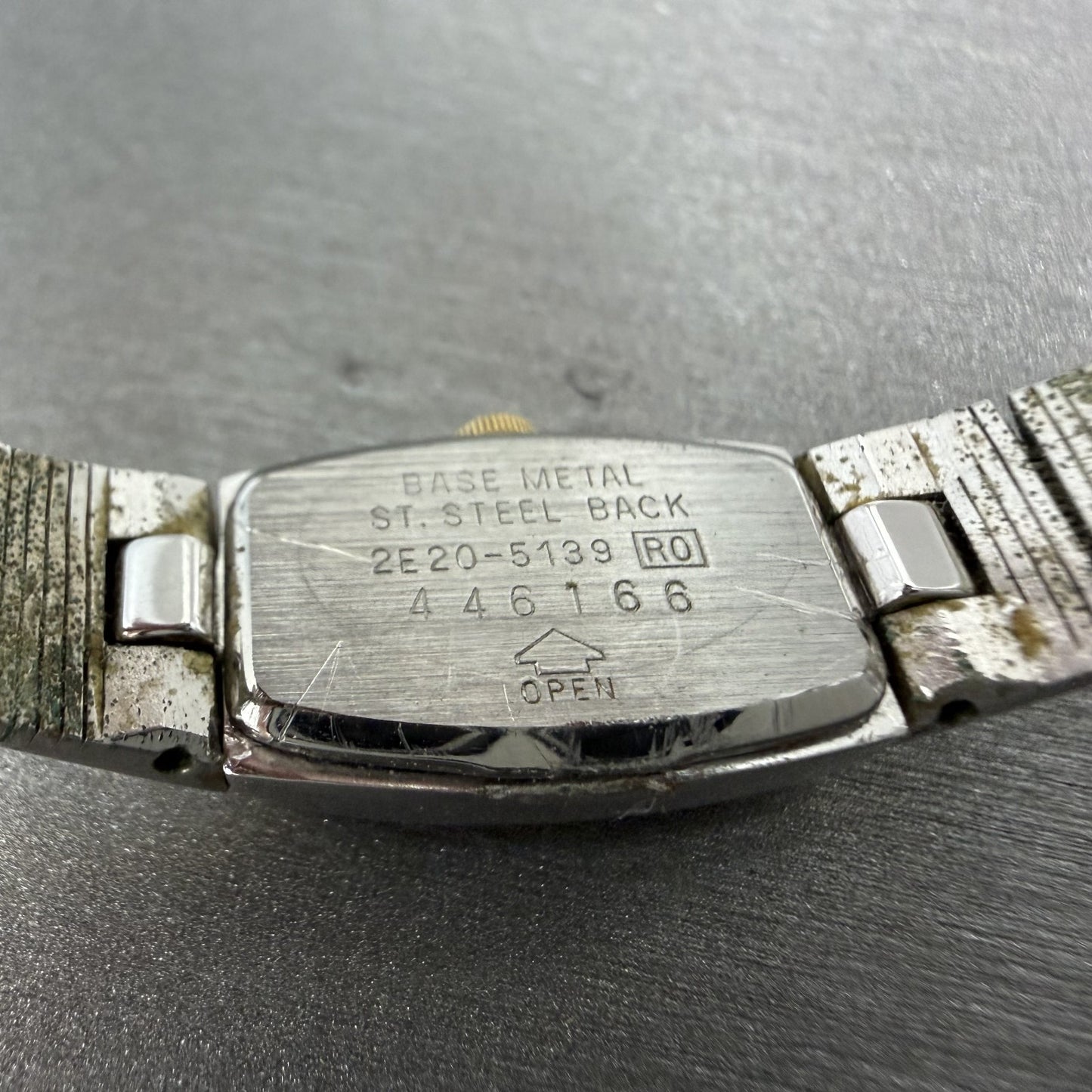 Seiko Tank Watch Women 13mm Silver Dial two Tone Rectangle 2e205139 New Battery9