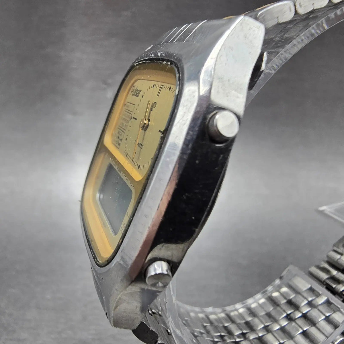 Pulsar Analog Digital Watch Men 33mm Gold Dial Two Tone Alarm Chronograph NewBat2