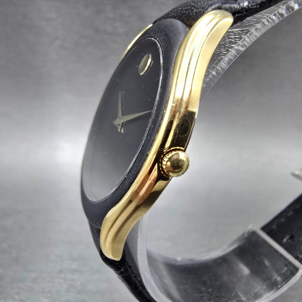 Movado Museum Watch Men 33mm Black Dial Gold Tone Round 88-64-860N New Battery3