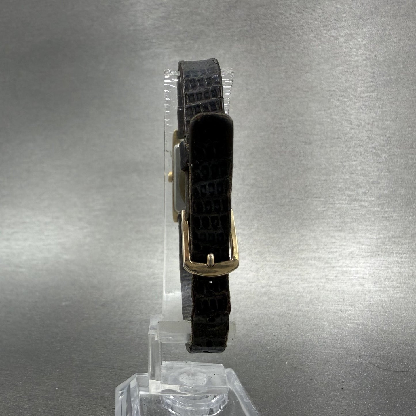 Seiko Tank Watch Women 12mm Champagne Dial Gold Tone 2E205239 New Battery7