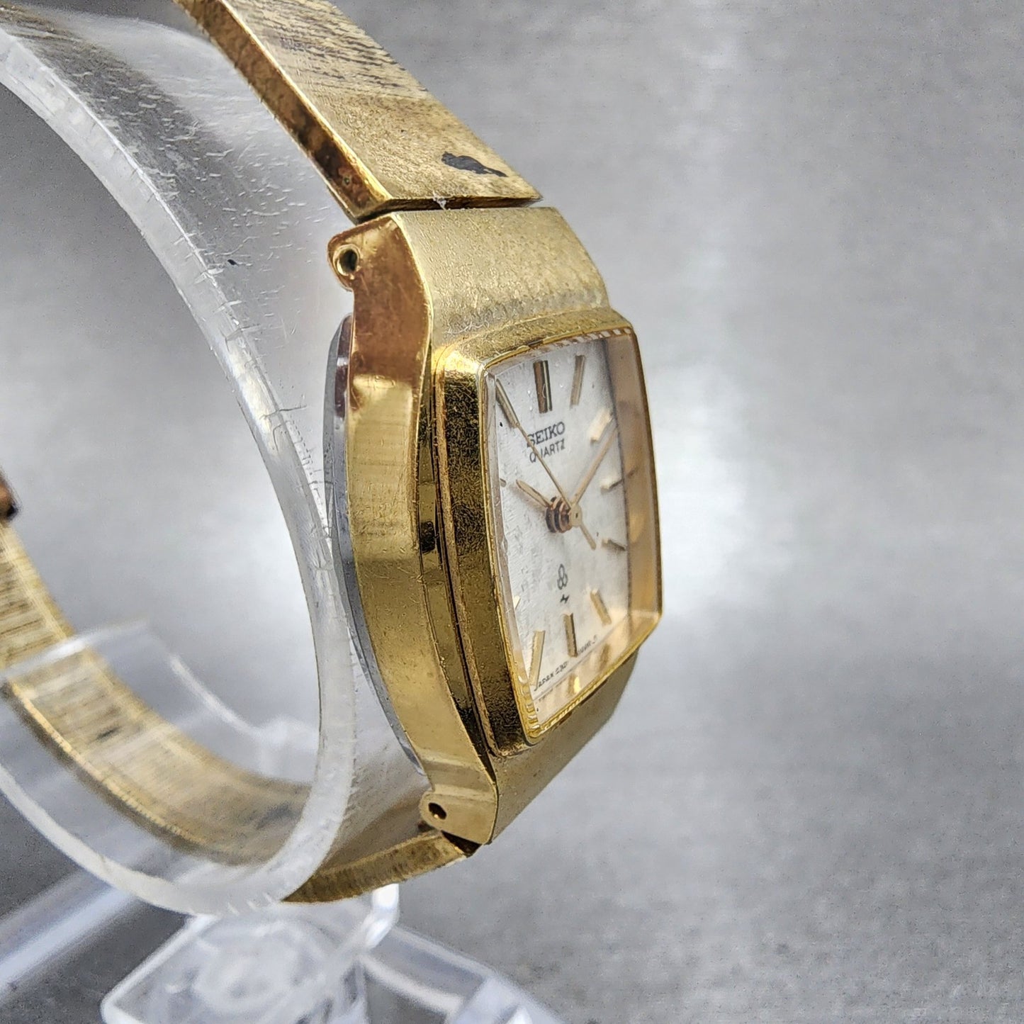 Seiko Watch Women 20mm Silver Dial Gold Tone Rectangle 43013000 New Battery3