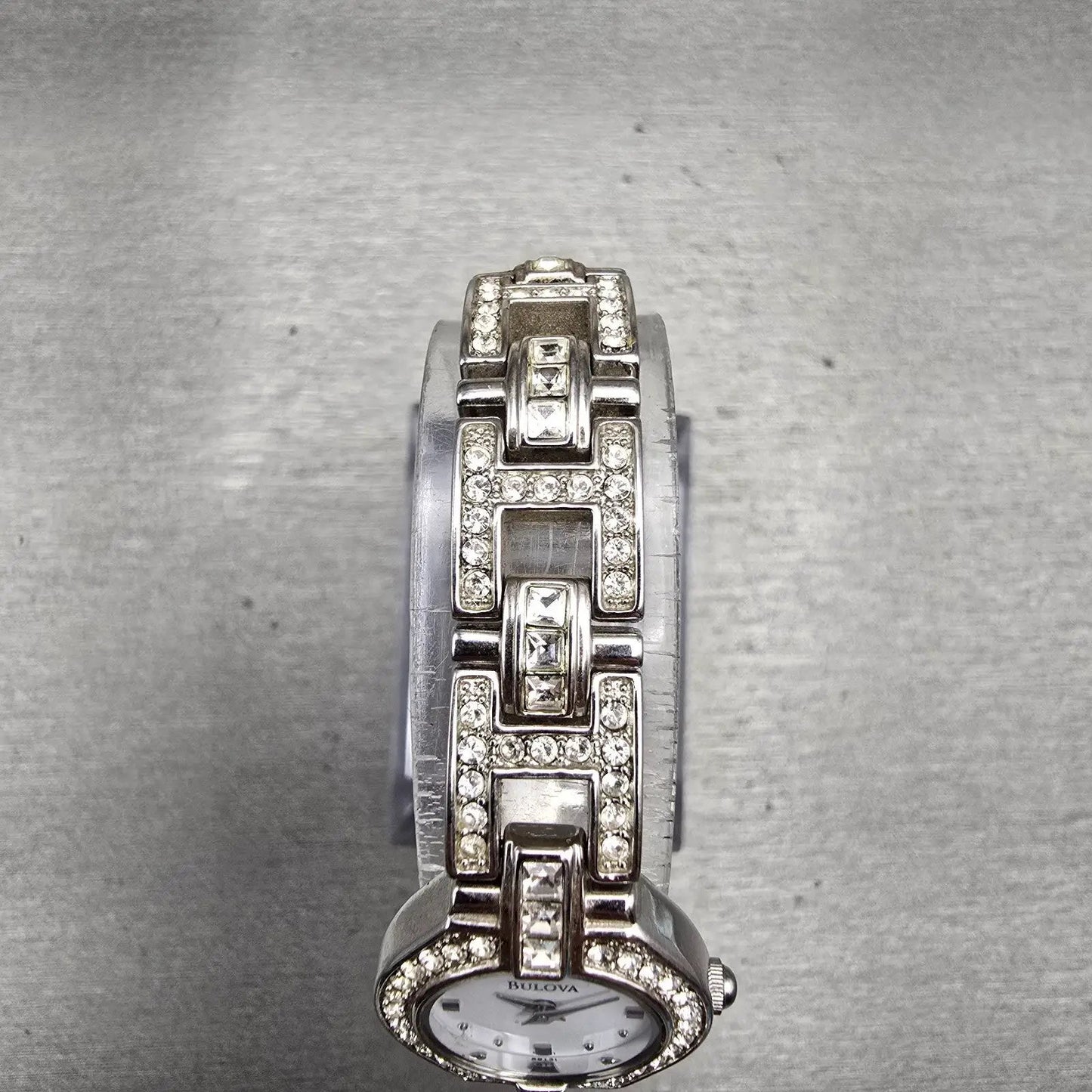 Bulova Watch Women 19mm White Dial Silver Tone Gemmed Round 96T21 New Battery4