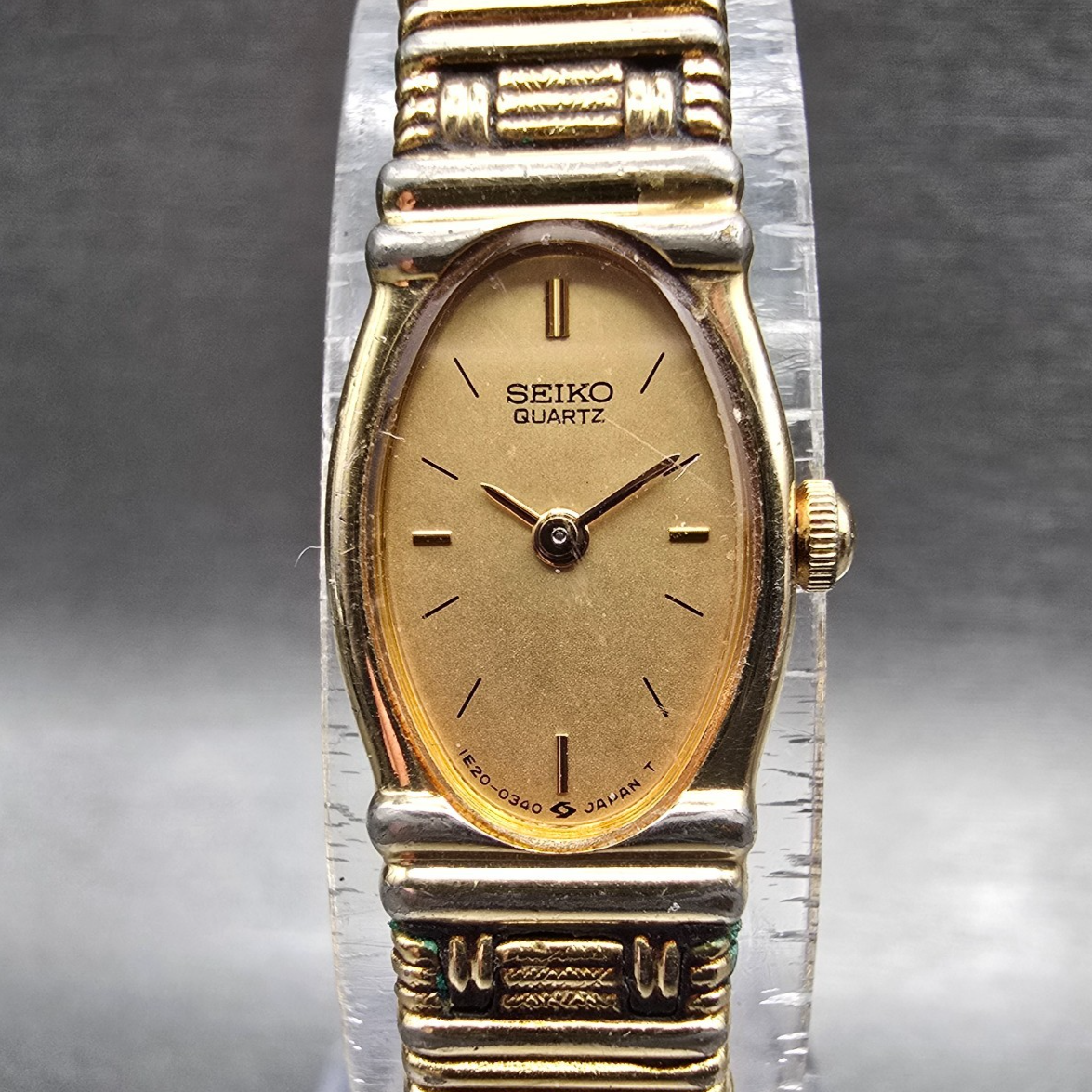 Seiko Watch Women 13mm Gold Dial Gold Tone Oval 1E20-5179 New Battery Vintage0
