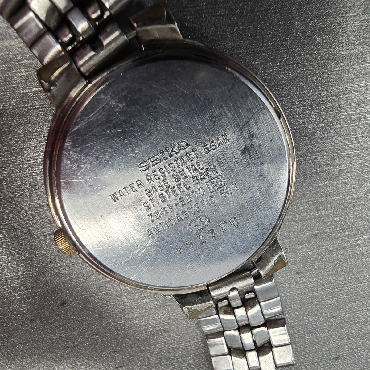 Seiko Avenue Watch Men 31mm White Dial Silver Tone Round 7N01-6270 New Battery10
