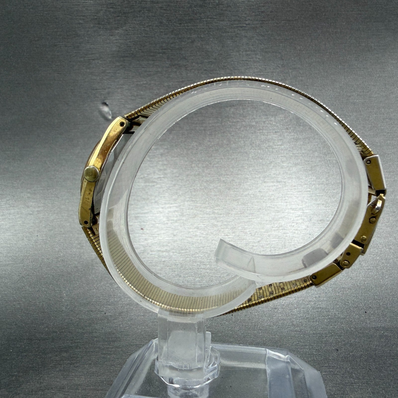 Seiko Watch Women 20mm Gold Dial Gold Tone Round 1400-0039 New Battery Vintage H6