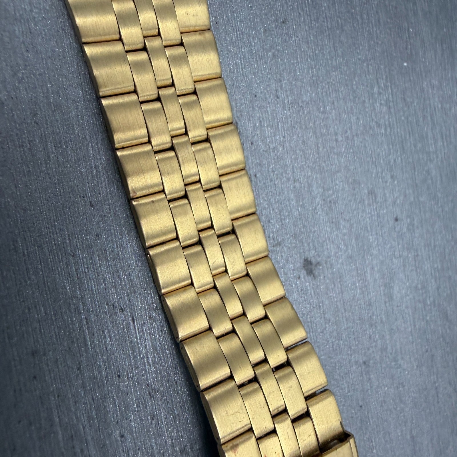 Seiko SQ Bracelet 20mm Stainless Steel Gold Tone Tri Folding Clasp VTG Japan GF35