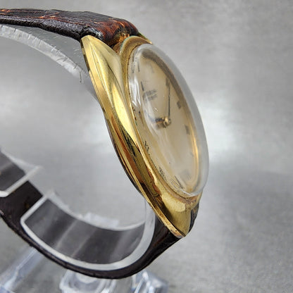 Universal Geneve Watch Men 36mm Champagne Dial Gold Tone Round 542111 Runs