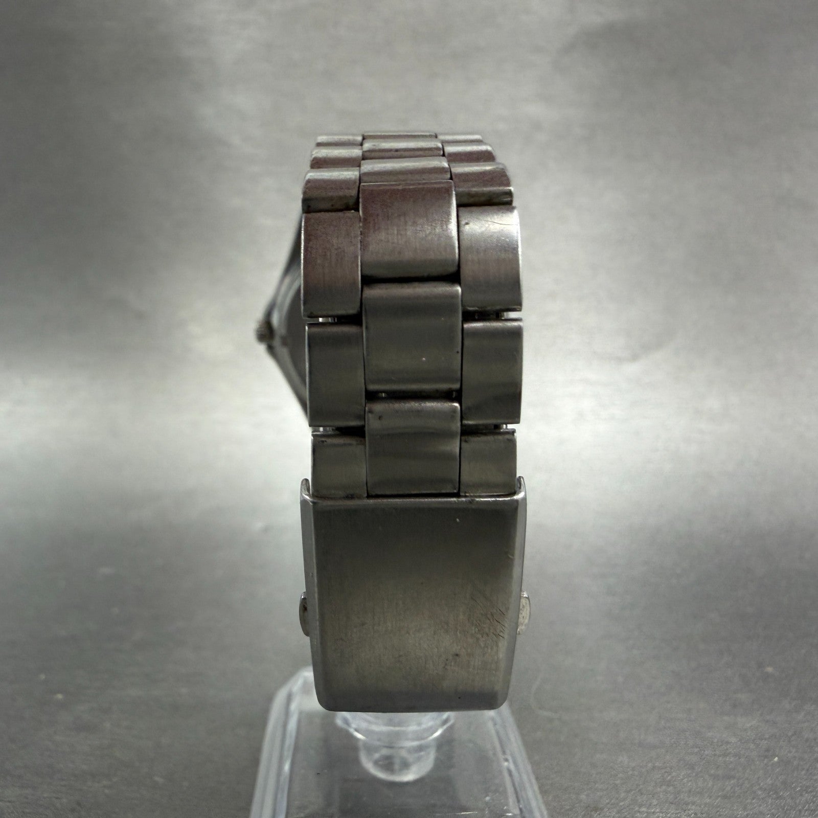 Seiko ALBA Watch Men 35mm Silver Dial Silver Tone Daydate V743-8A10 New Battery97