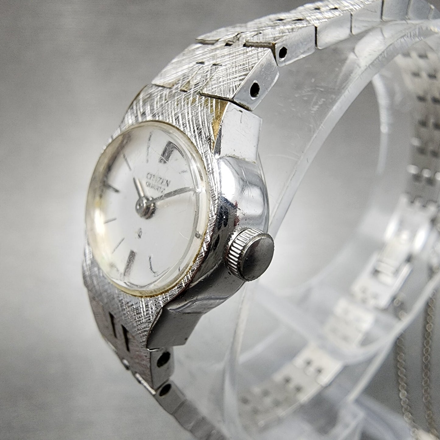 VTG Citizen CQ Watch Women 17mm Silver Dial Silver Tone Oval New Battery
