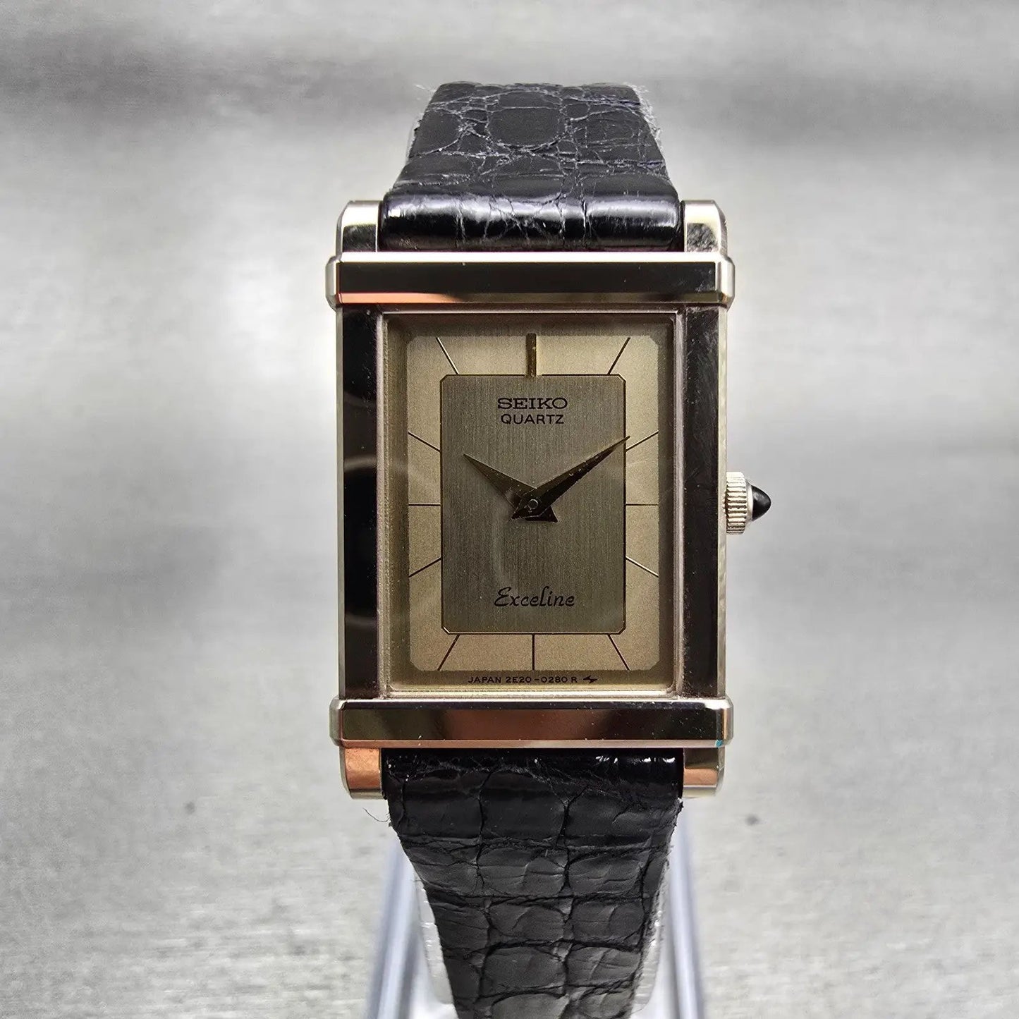 Seiko Exceline Watch Women 18mm Gold Dial Gold Tone Rectangle 2E20-5190 New Batt0
