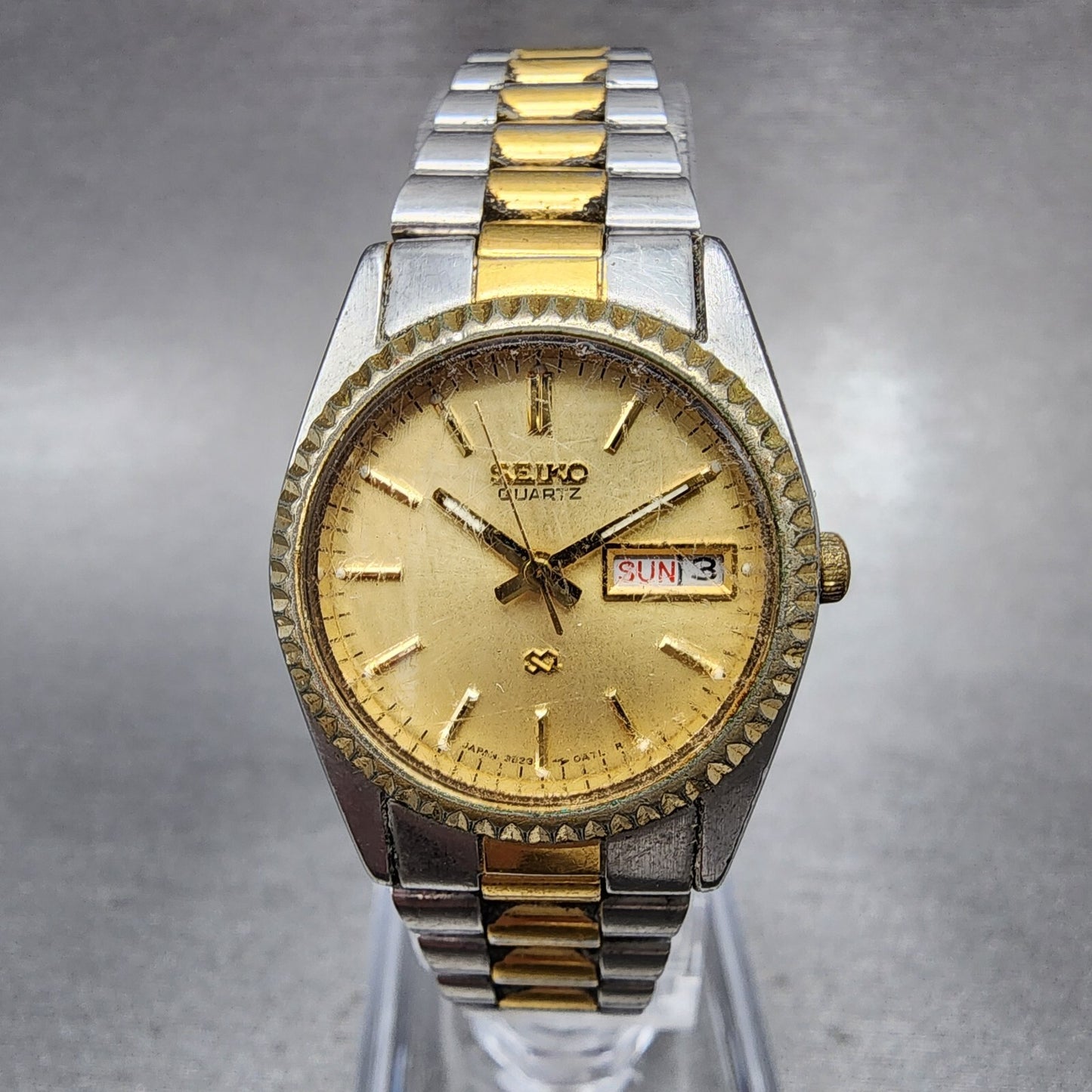 Seiko SQ Watch Women 24mm Gold Dial Two Tone Daydate Round 3E230A60 New Battery0