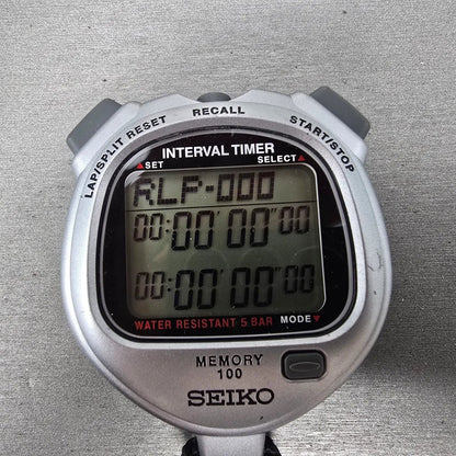 Seiko Stopwatch S057-4000 Digital Silver Timer 100 Lap Round New Battery1