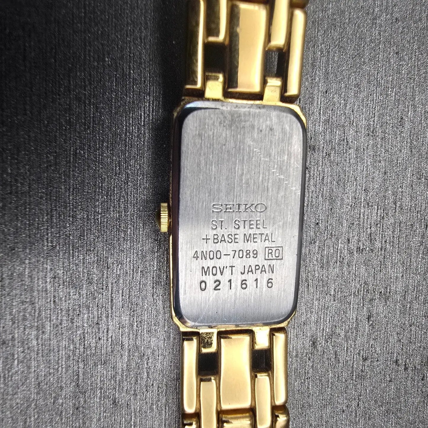 Seiko Watch Women 15mm White Dial Gold Tone Rectangle 4N00-7089 New Battery VTG10