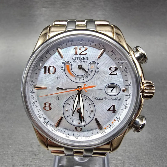 Citizen Eco-Drive World Time Watch Unisex 41mm MOP Dial Two Tone Daydate Works0