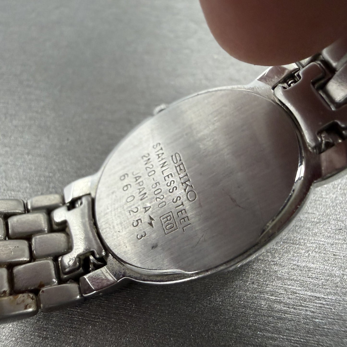 Seiko Exceline Watch Women White Dial Silver Tone Oval 2N20-5020 New Battery9