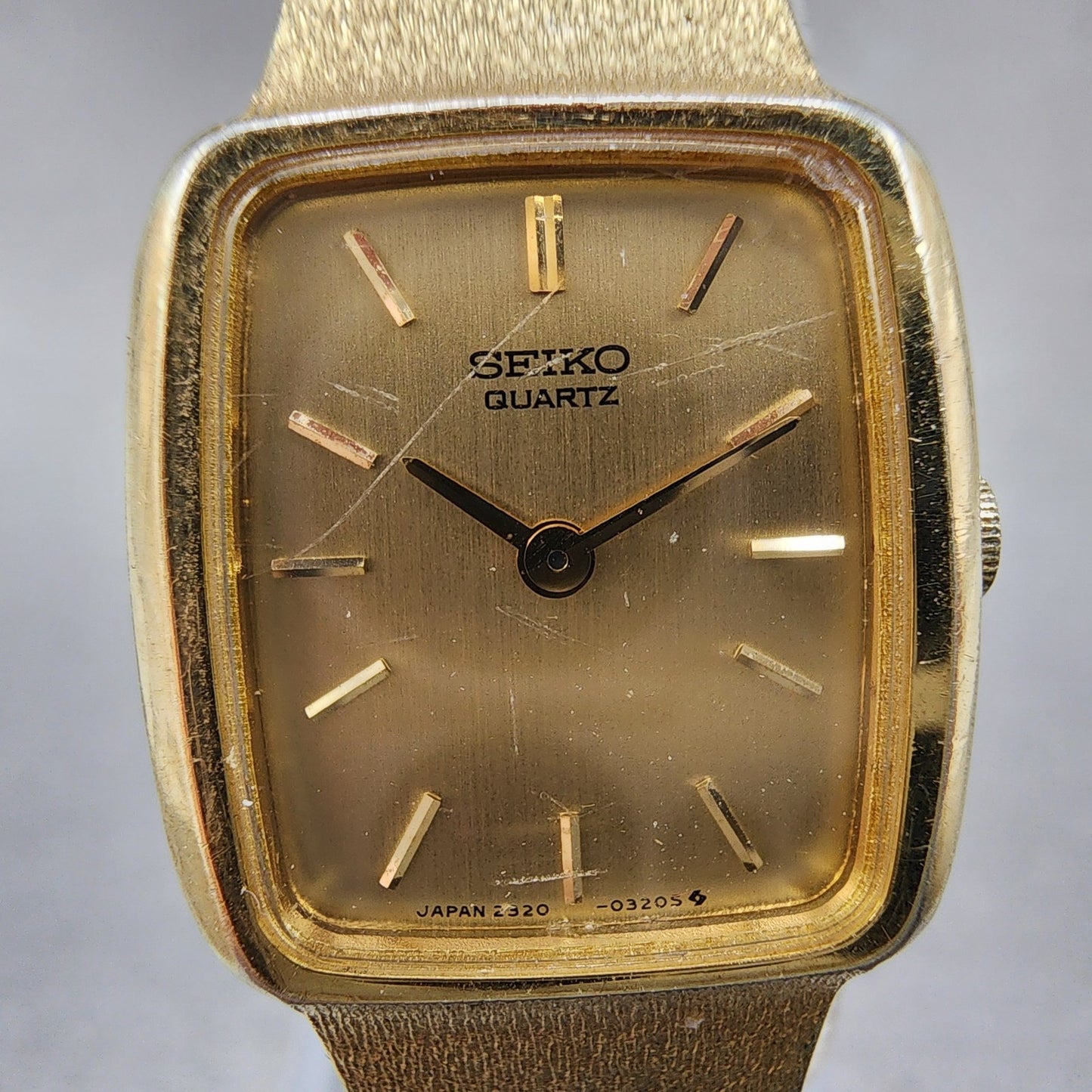 Seiko Tank Watch Women 18mm Gold Dial Gold Tone Rectangle 23205229 New Battery1