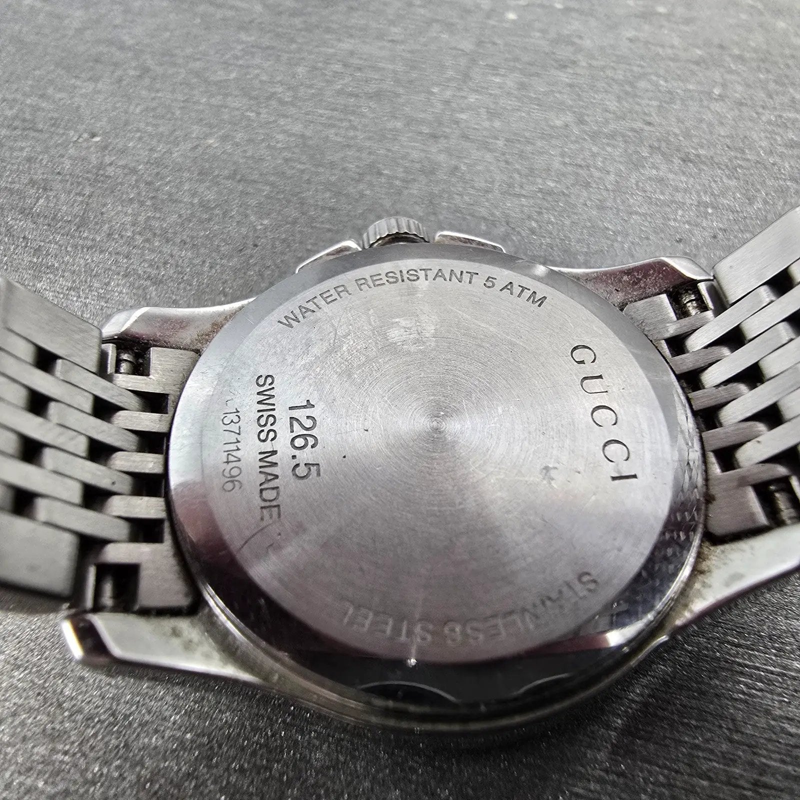 Gucci Watch Women Silver Dial Stainless Steel Date Round 126.5 New Battery9
